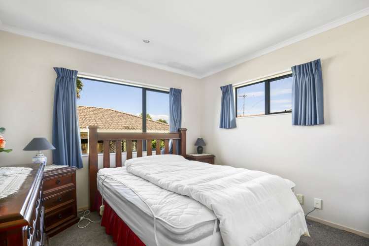 51 Sunnyhills Avenue Glenview_11