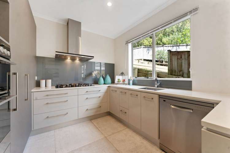 35 Mackay Drive Greenhithe_6