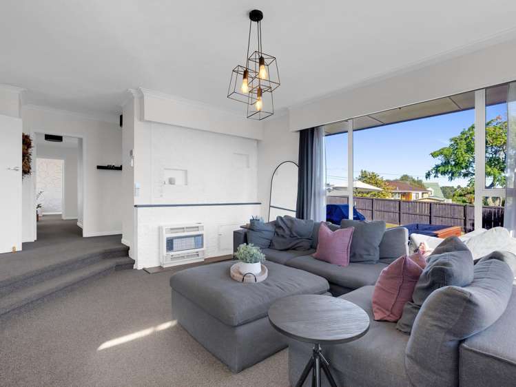 77 Houchens Road Glenview_6