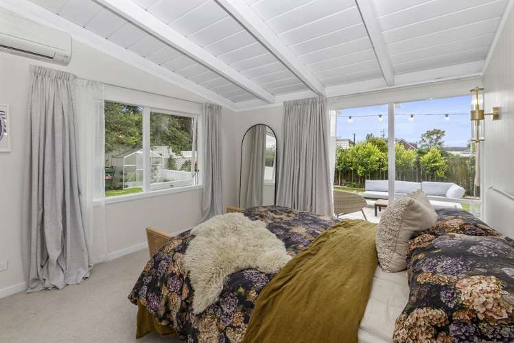 64 Tiroroa Avenue Te Atatu South_9