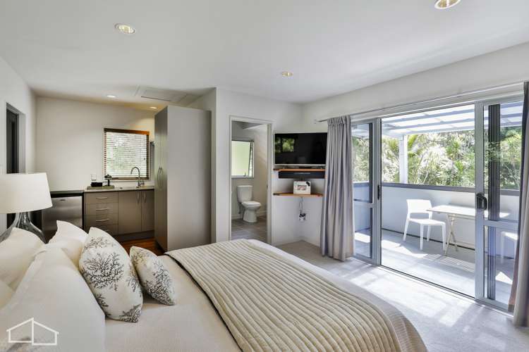 57 Staincross Street Green Bay_20