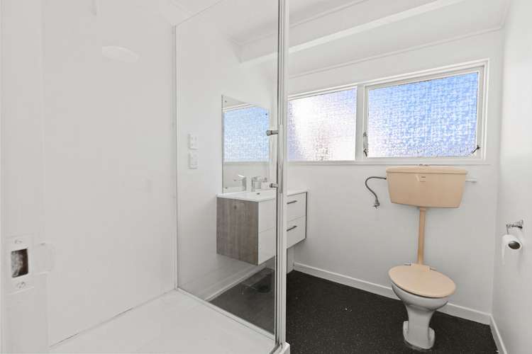 20 Shakespeare Road Bastia Hill_15