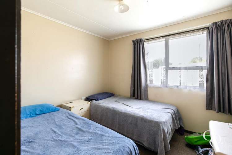 1/9 Lyttelton Crescent Tamatea_9