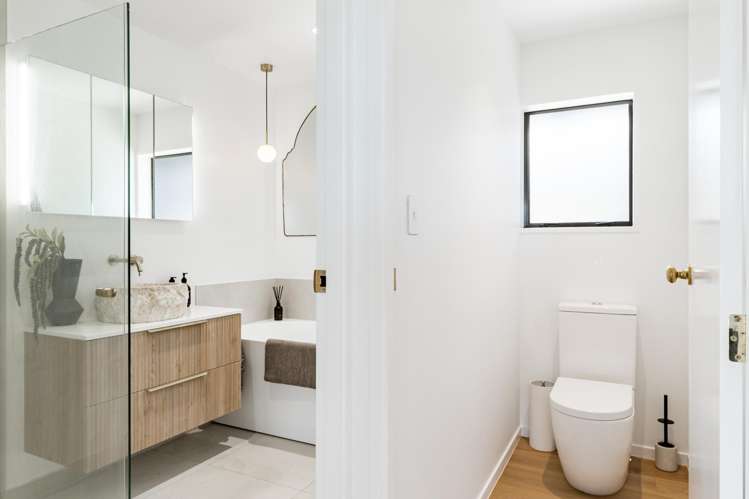 10C Long Street Raglan_21