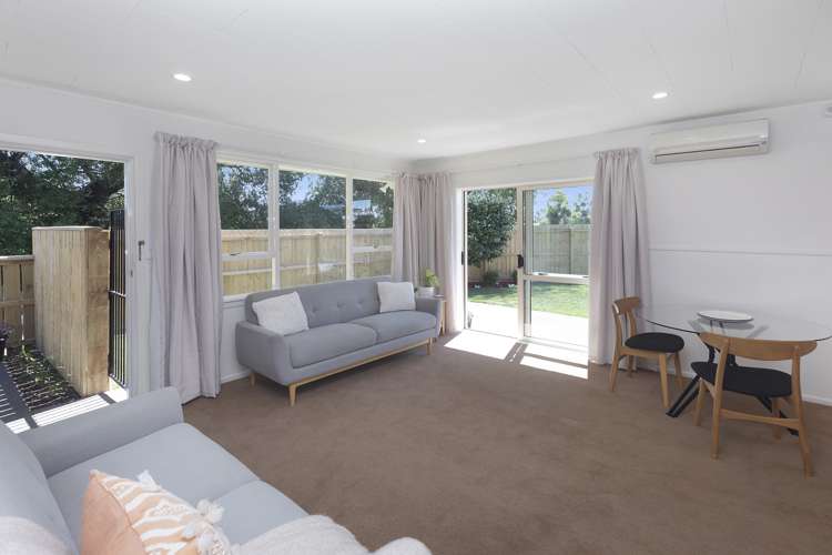 2/11 Heathcote Street Woolston_5