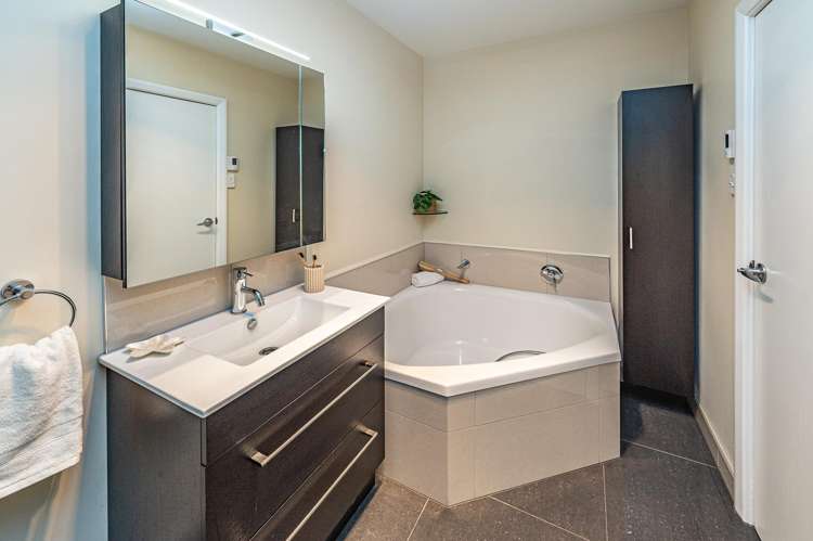 11 Hillside Terrace Saint Johns Hill_30