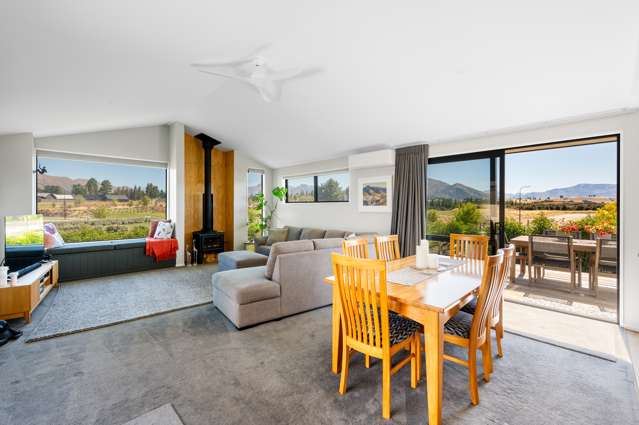 8 Tahi Street Albert Town_2