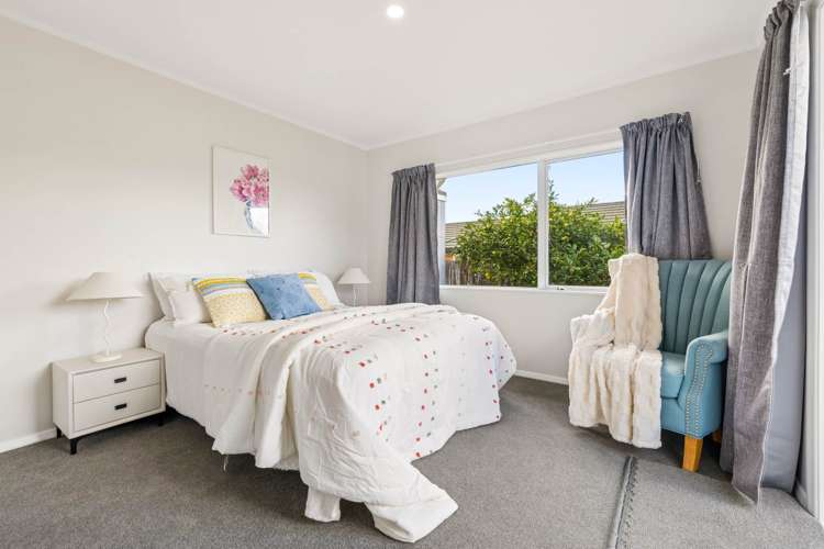 72 Sutton Crescent Papakura_11