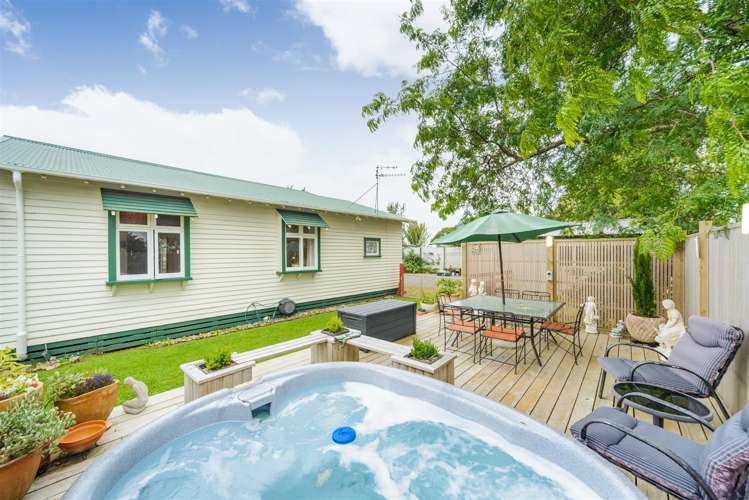 60 Johnson Street Bulls_14