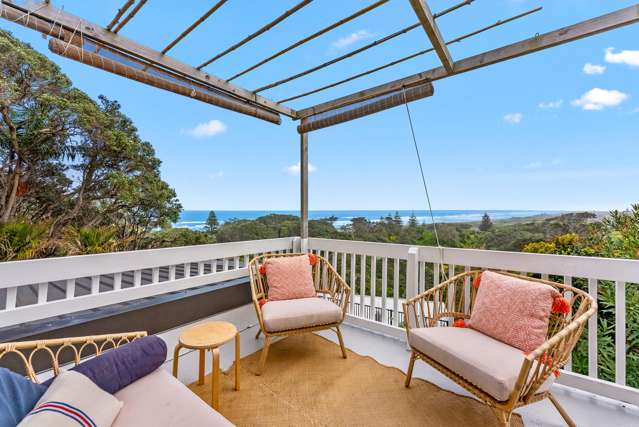 27 Domain Crescent Muriwai Beach_3