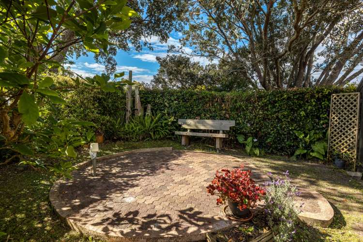 43 Tahatai Road Oneroa_22