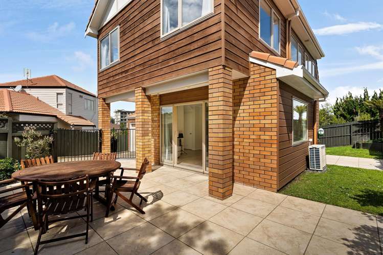 1/205 Abbotts Way Remuera_13