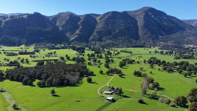 84 Loop Road East Takaka_2