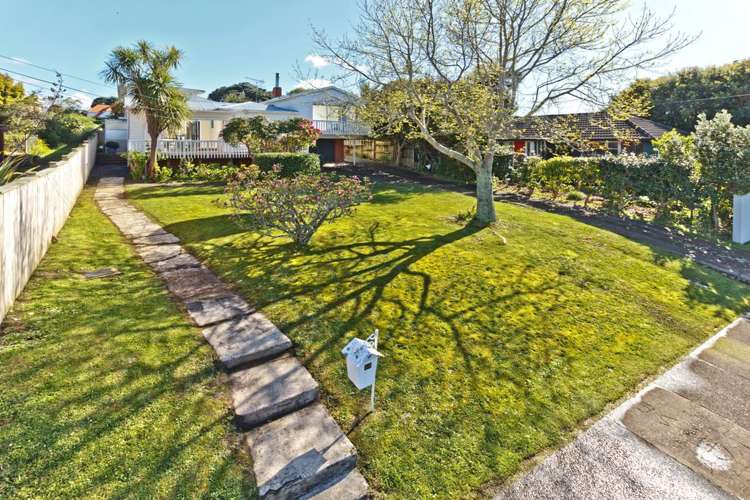 52 Williamson Avenue Belmont_16