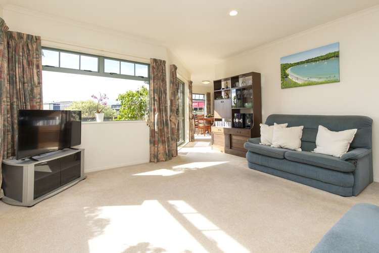 87a Elan Place Stanmore Bay_13