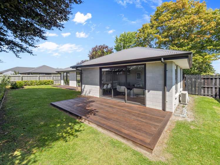 7 Woodham Drive Allenton_21