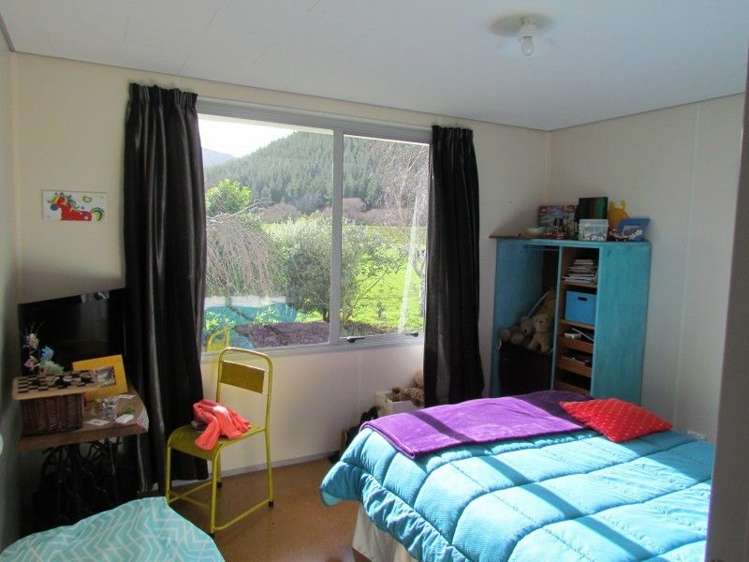 14 Wakefield Street Tuamarina_15