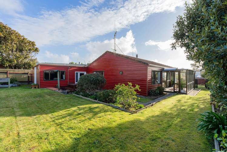34 Norfolk Crescent Otaki Beach_19