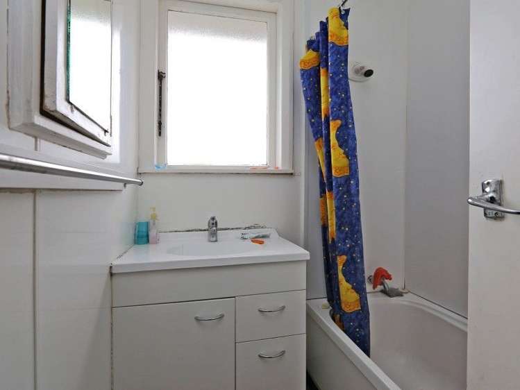 919 Ebbett Street Raureka_6