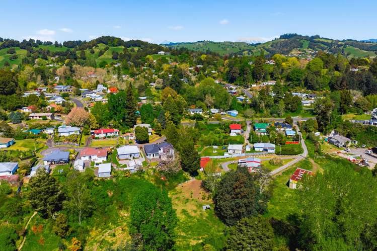 8 Hillview Crescent Taumarunui_24