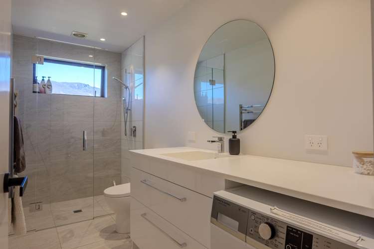 50 Kings Drive Wanaka_19