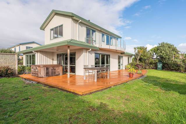 166 Field Way Waikanae Beach_2