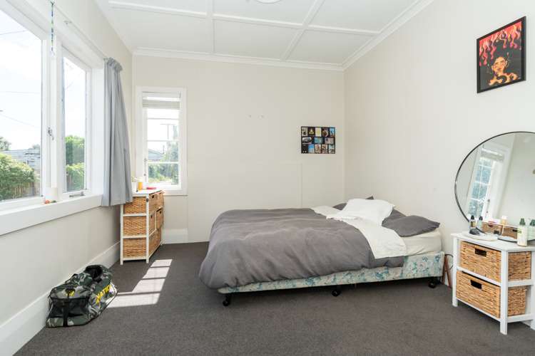 135 Galloway Street Hamilton East_9