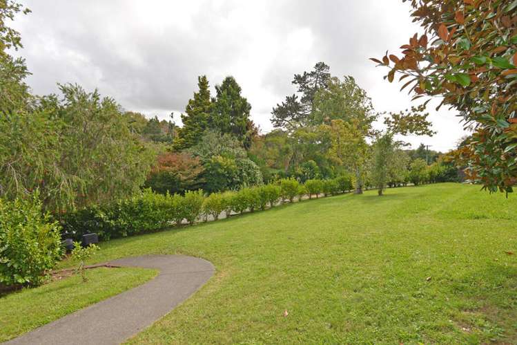 518a West Coast Road Oratia_1