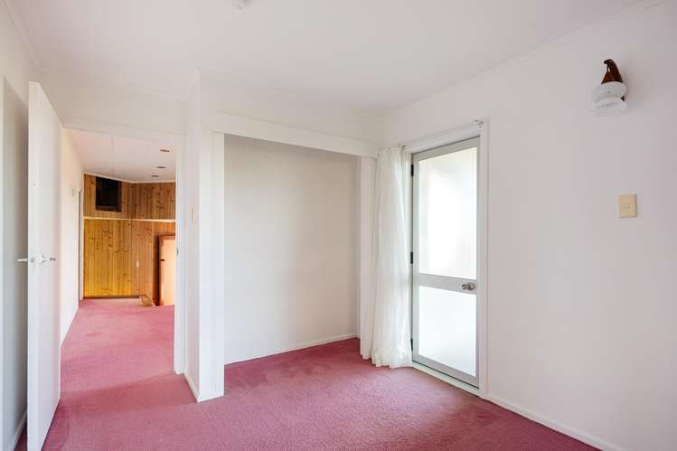 209 Browns Beach Road Muriwai_13