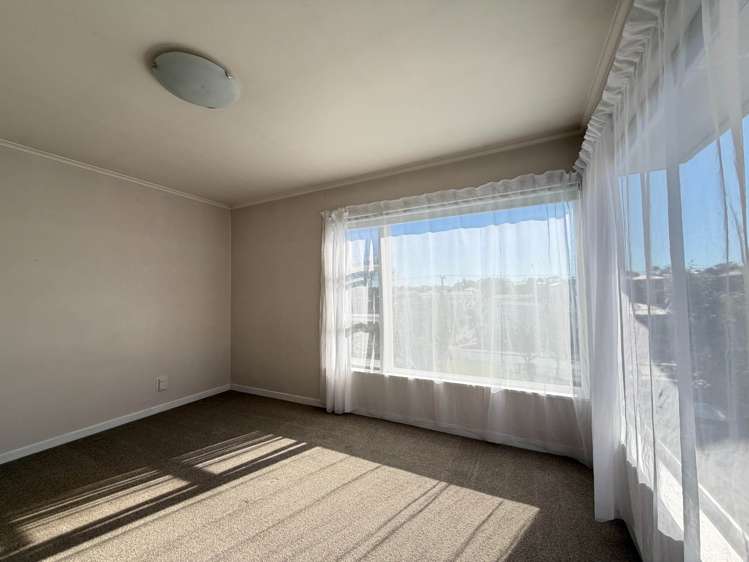 20 Bond Crescent Forrest Hill_6