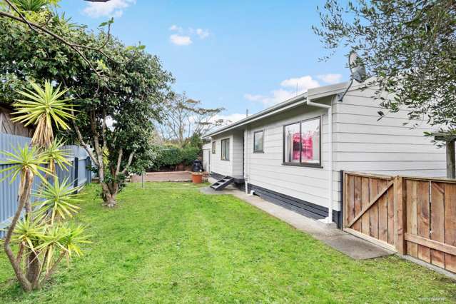 1/3 Rowan Terrace Te Atatu South_1