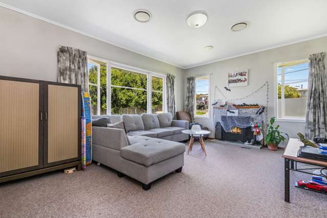 73 Roberts Road Te Atatu South_4