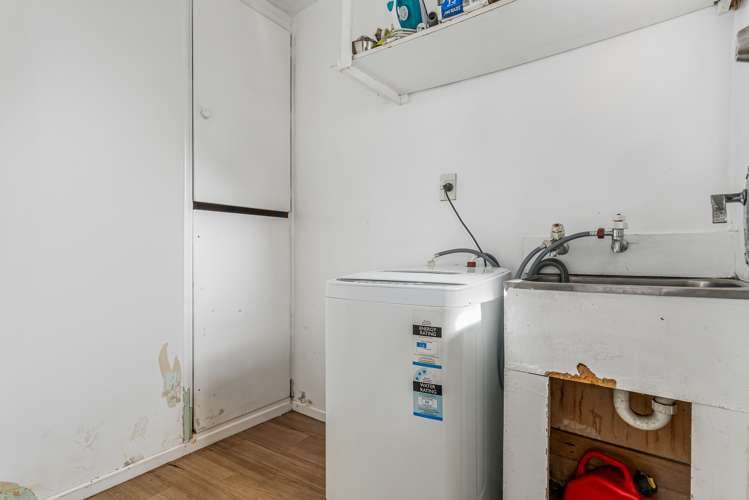 3 Quennell Avenue Favona_12