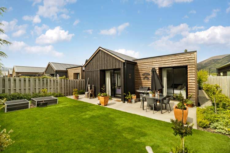 15 Lauder Street Dalefield/Wakatipu Basin_9