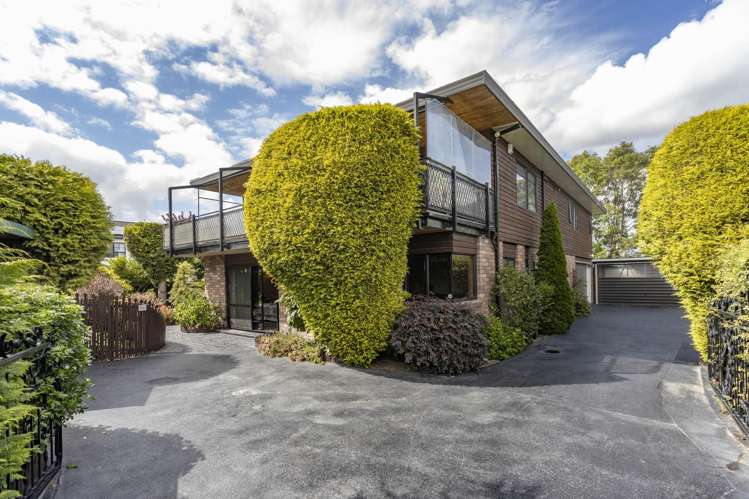 80 Regency Crescent Redwood_36