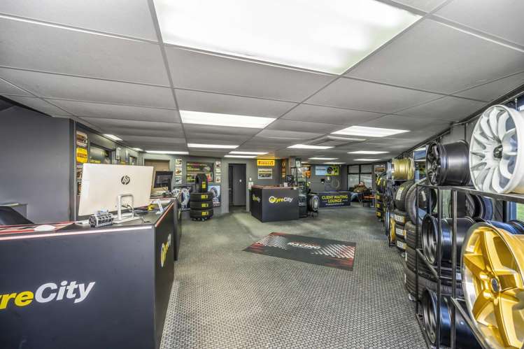 Unit 2, 3 William Pickering Drive Albany_8