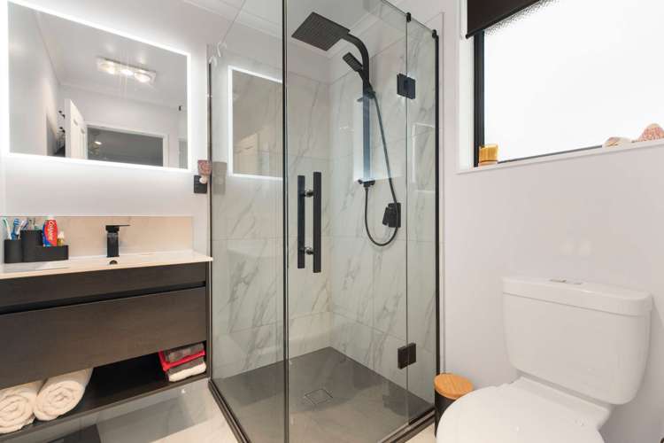 52 Kaiwaka Road Waiuku_16