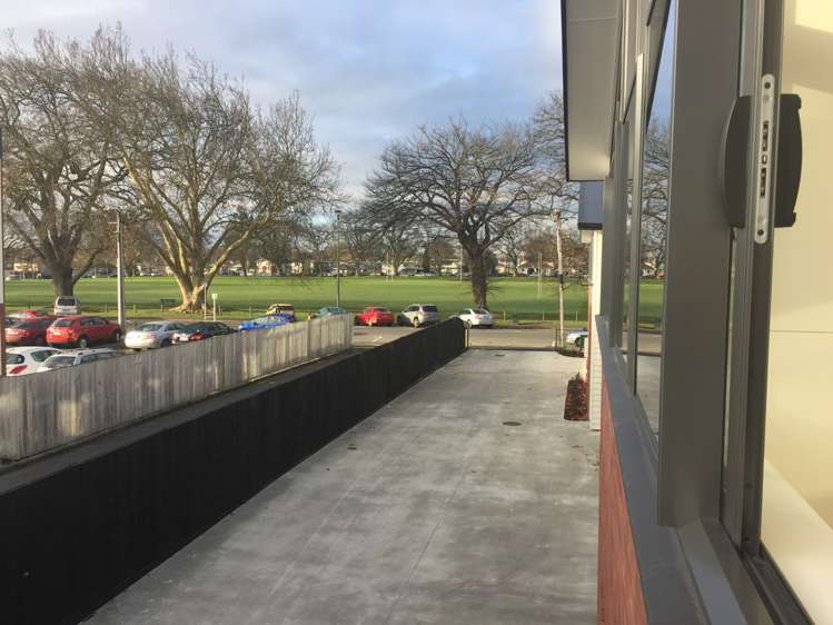 4/15 Cook Street Hamilton East_19