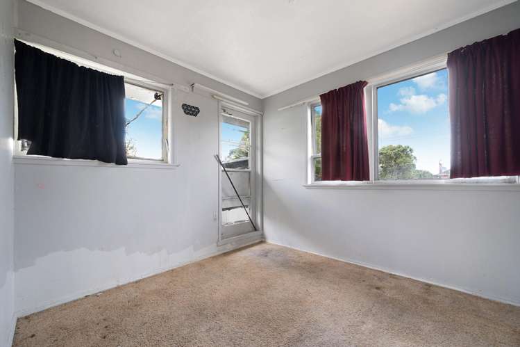 34 Royal Road Massey_15