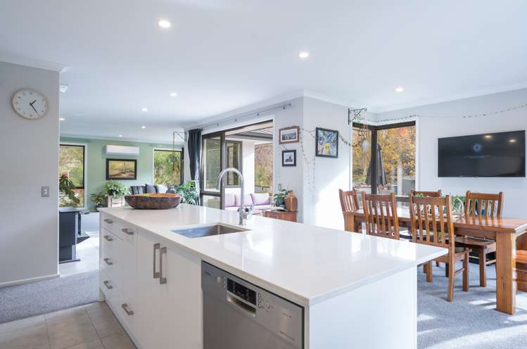 929 Waiwhero Road Ngatimoti_9