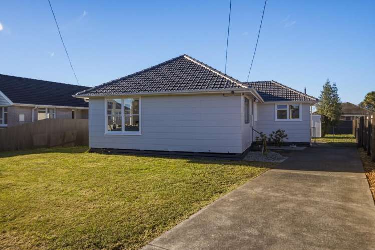 14 Ealing Street Northcote_13