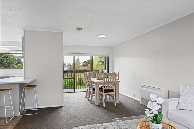 8B Wharepaina Crescent Springfield_10