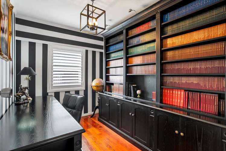 35 Ridgemount Rise Mangere Bridge_17