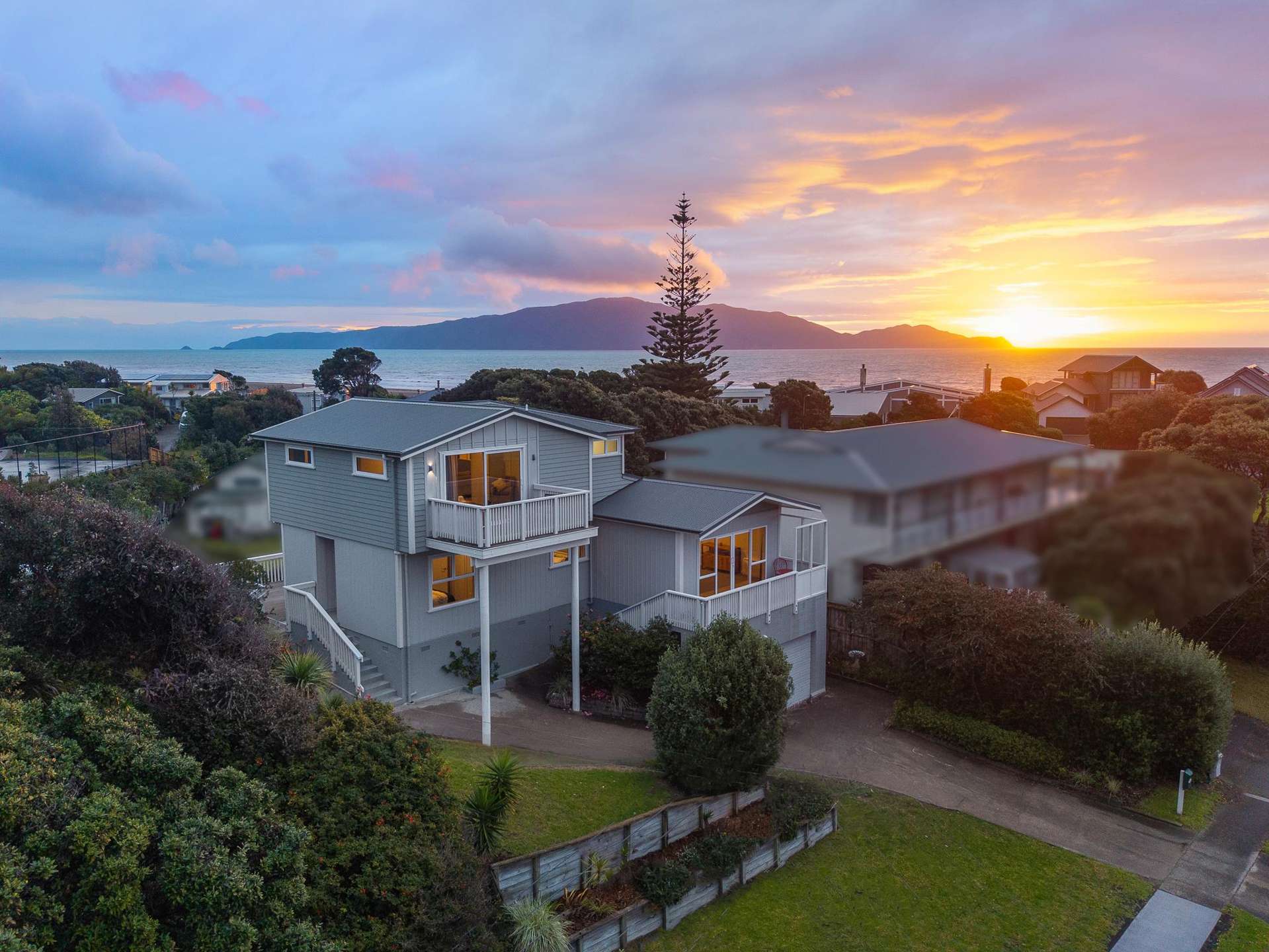 8 Hughes Street Waikanae Beach_0