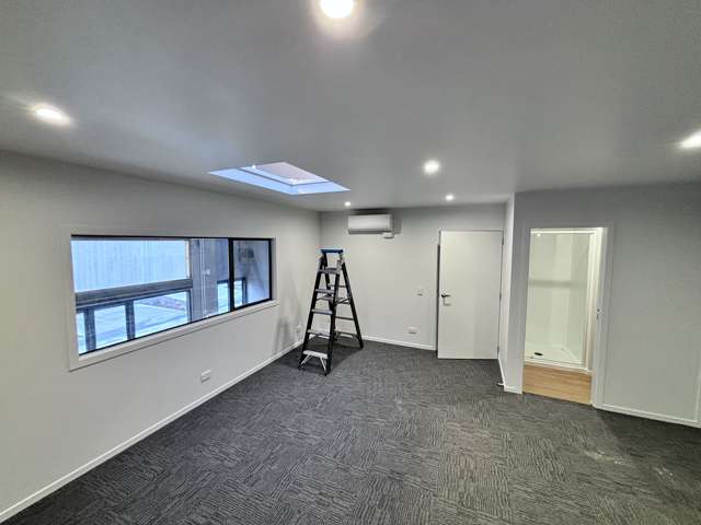 18/20 William Earp Place Tawa_4