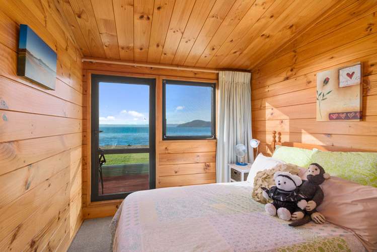 5 Holden Avenue Holdens Bay_28