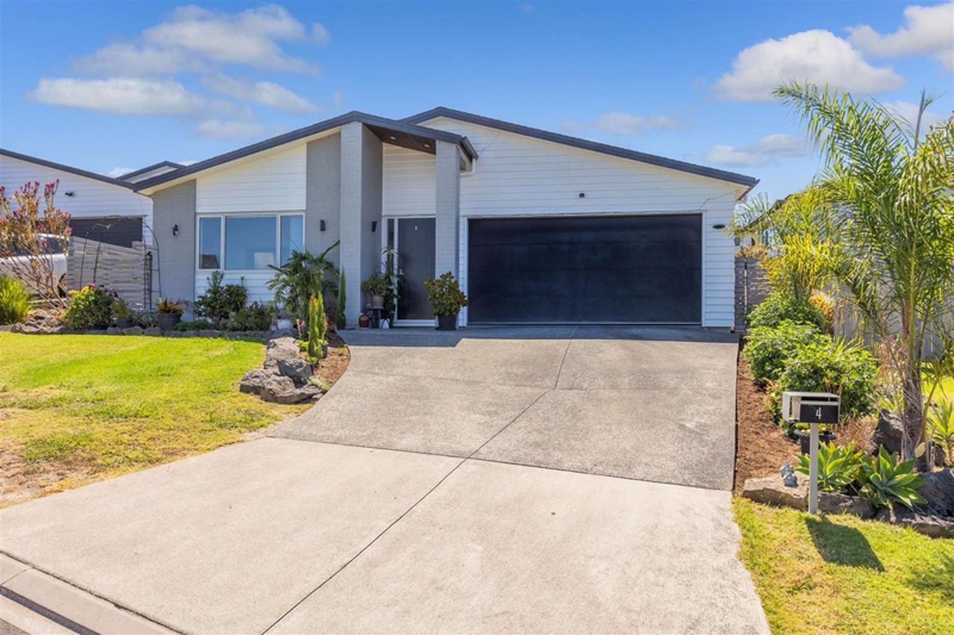 4 Kaipuke Crescent Gulf Harbour_0