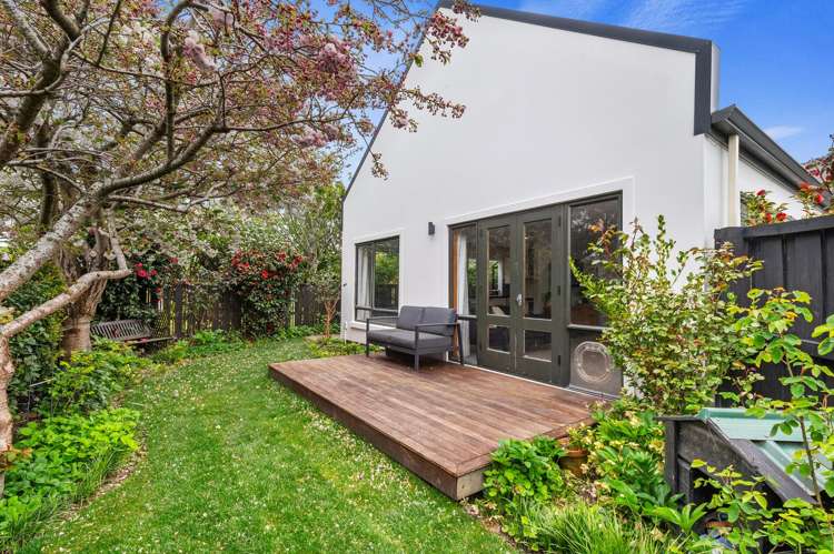 2/8 Hamish Place Westmorland_11