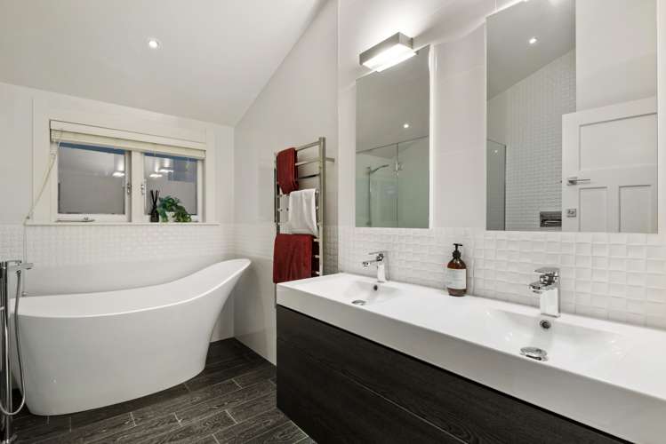 11 Bridge View Road Birkenhead_13