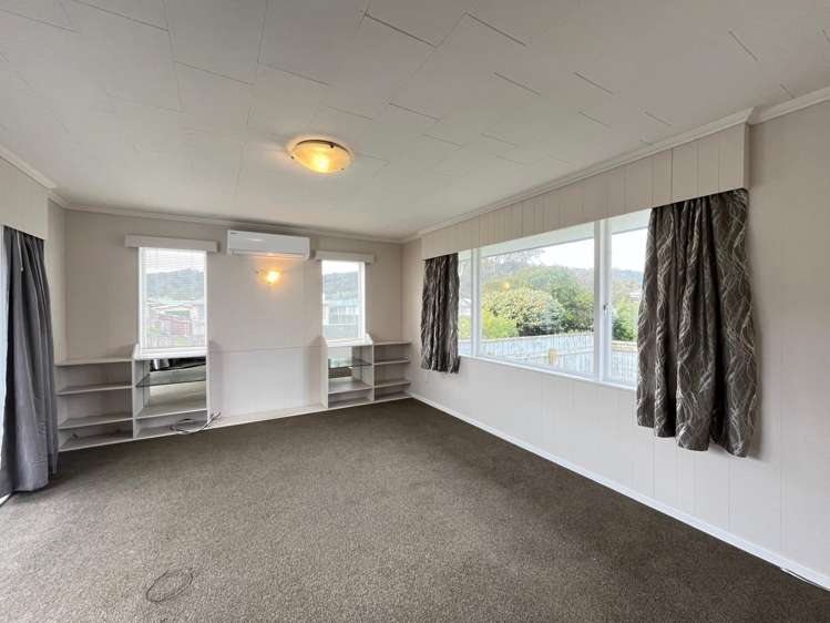 13 Kawatiri Grove Wainuiomata_3